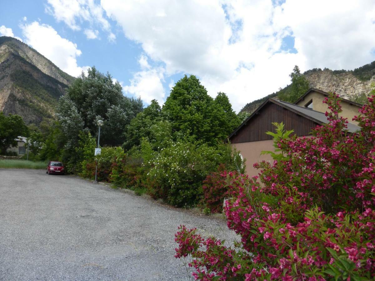 Jausiers Village G 2 Экстерьер фото
